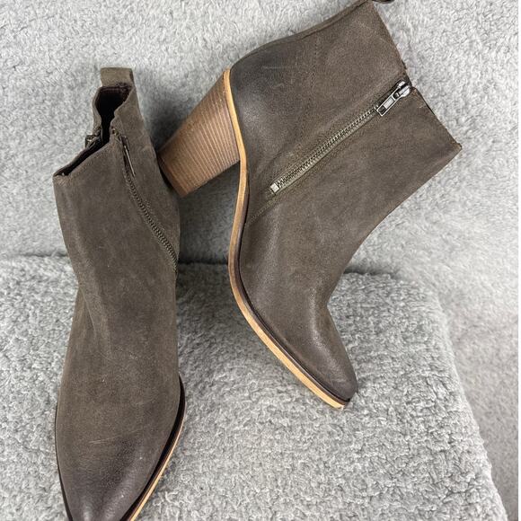 Steve Madden Women's Saarah Leather Stacked Heel Booties Distressed Size 10 NWOB - Picture 3 of 9